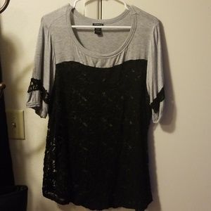 Torrid size 1 shirt
